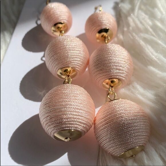 ✨ Linear Fabric Ball Drop Earrings✨ - Picture 4 of 5
